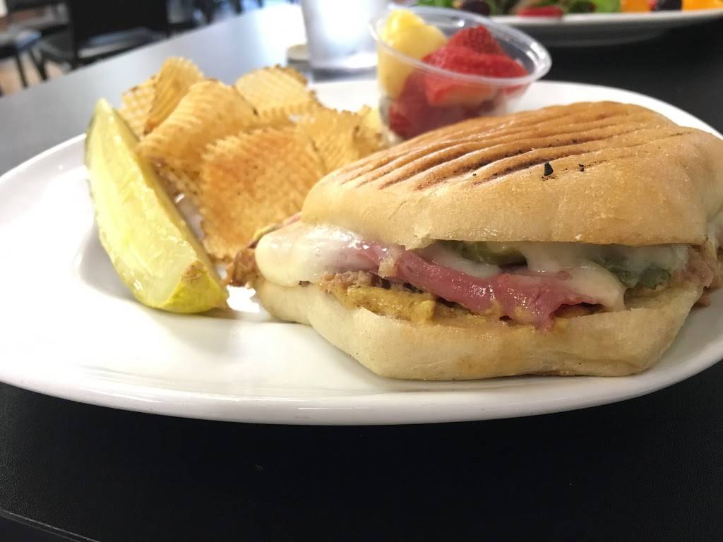 Jeffs Club House | restaurant | 2801 Old Greenwood Rd #16, Fort Smith, AR 72903, USA | 4793089123 OR +1 479-308-9123