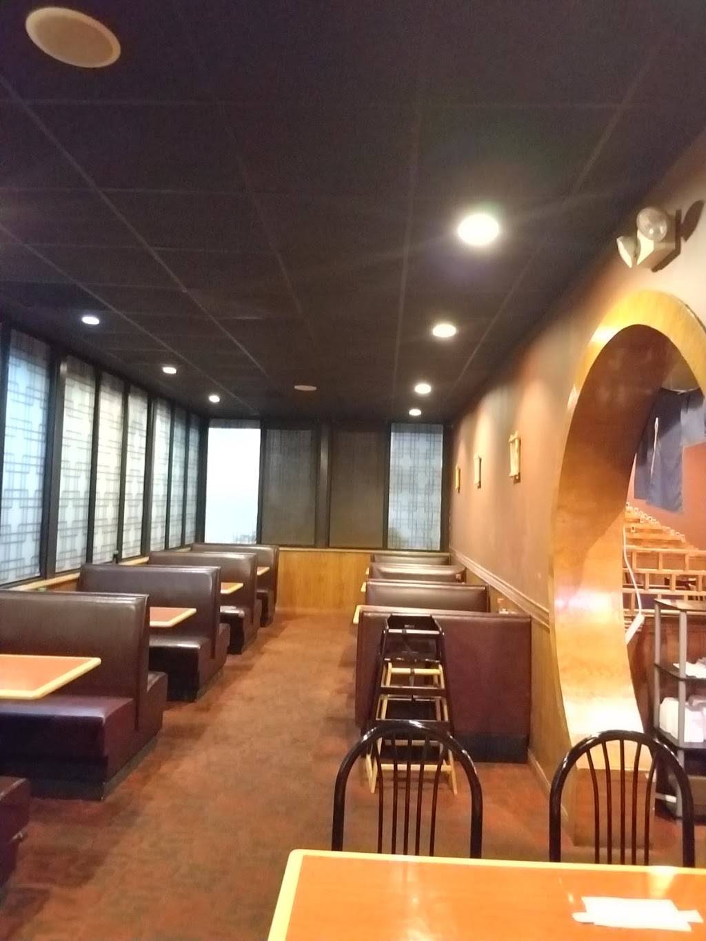 Fuji Hibachi & Sushi | restaurant | 864 S Jefferson Ave, Cookeville, TN 38501, USA | 9315289379 OR +1 931-528-9379