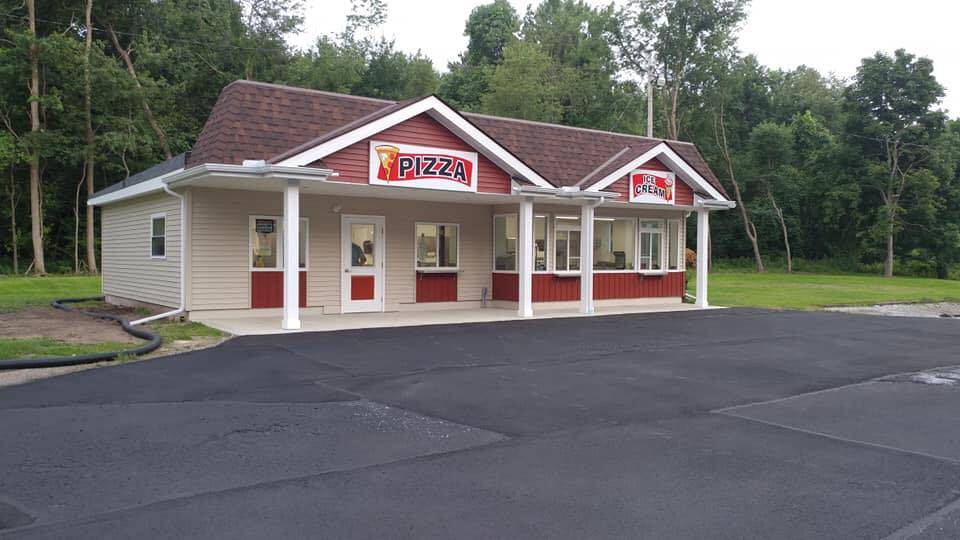 Bobbies Place Pizza and Ice Cream | restaurant | 970 Riverside Dr, Painesville, OH 44077, USA | 4403575111 OR +1 440-357-5111