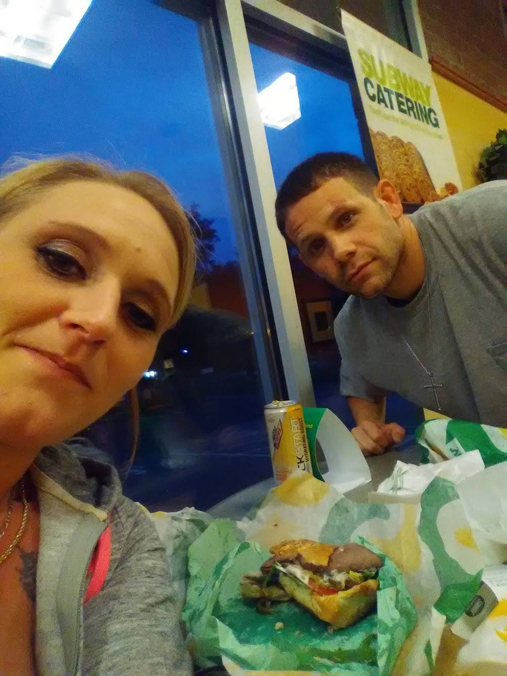 Subway Restaurants | restaurant | 2649 E, 7th Ave E, North St Paul, MN 55109, USA | 6517700794 OR +1 651-770-0794