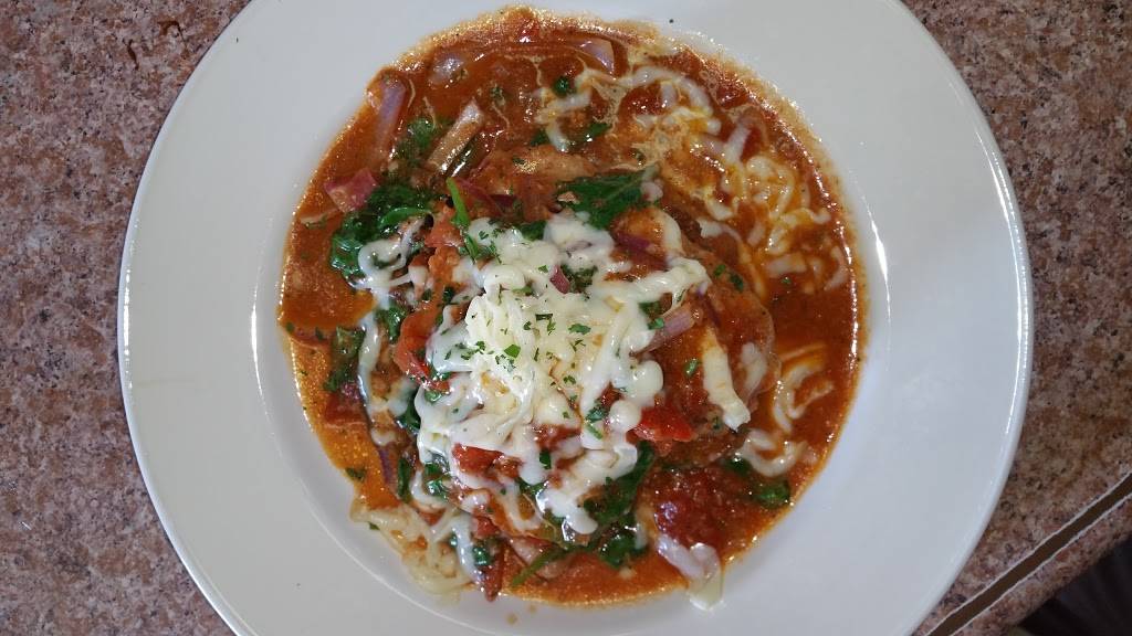 Enzos Restaurant & Banquet | restaurant | 2918 Elm Rd NE, Warren, OH 44483, USA | 3303723314 OR +1 330-372-3314