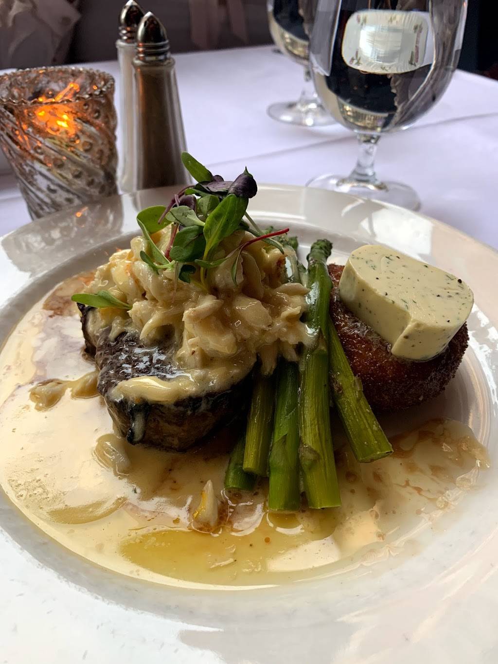 Felicia Suzannes | restaurant | 80 Monroe Avenue South Main Street # L1 On Main Street, between Monroe &, Madison Ave, Memphis, TN 38103, USA | 9015230877 OR +1 901-523-0877