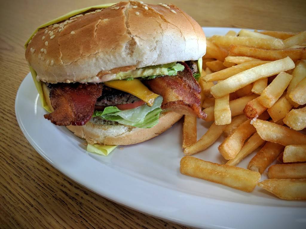 El Pueblo Burger | restaurant | 16025 Gale Ave, City of Industry, CA 91745, USA | 6263693911 OR +1 626-369-3911