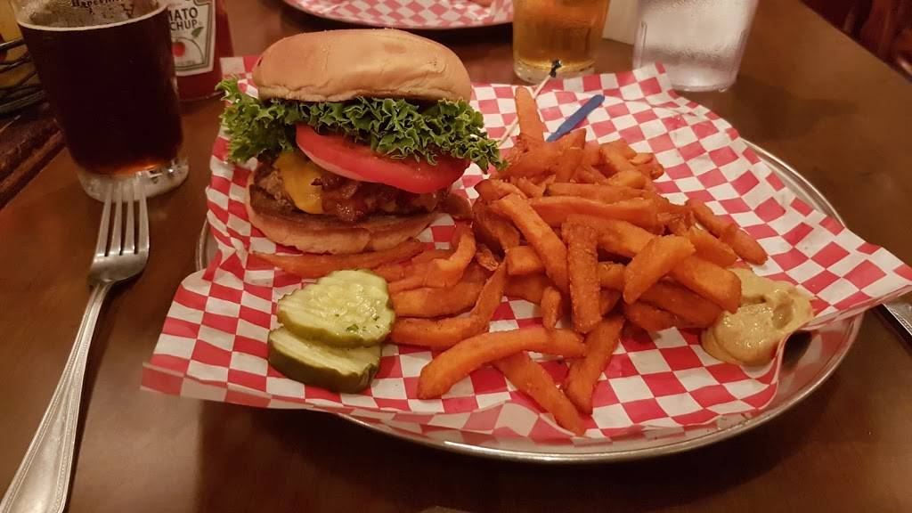 Crystal Beer Parlor | restaurant | 301 W Jones St, Savannah, GA 31401, USA | 9123491000 OR +1 912-349-1000