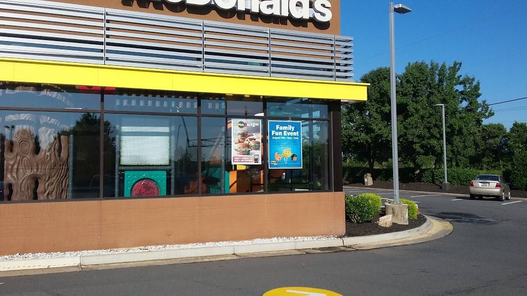 McDonalds | cafe | 9900 Pennsylvania Ave, Manassas, VA 20110, USA | 7033352144 OR +1 703-335-2144