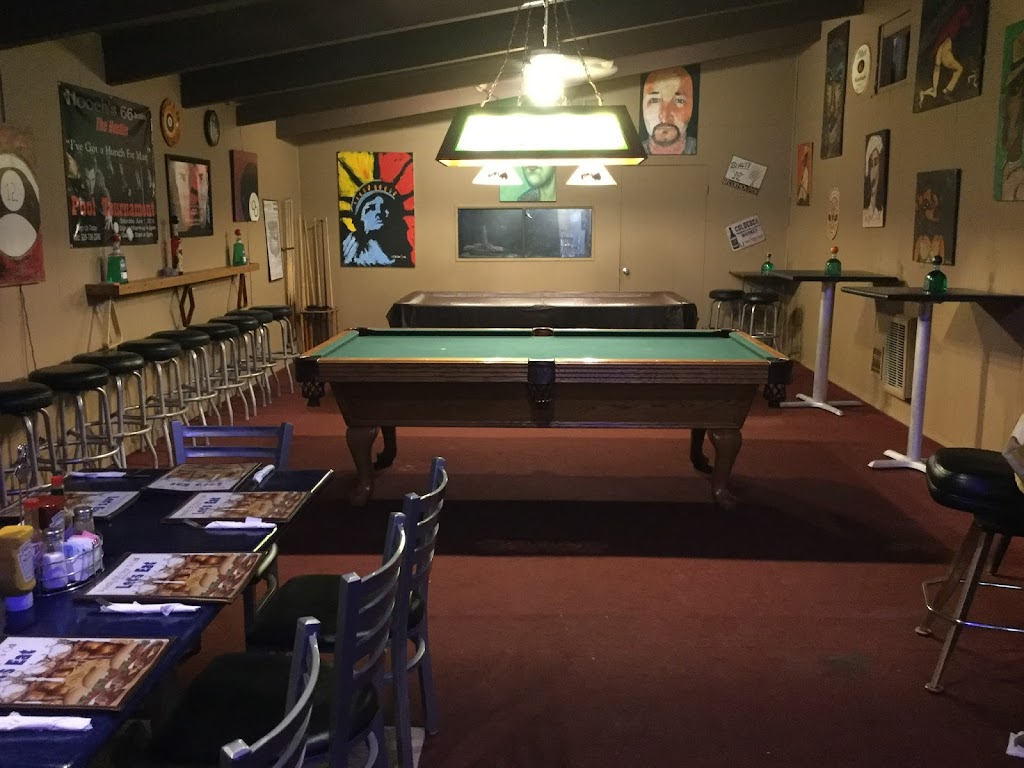 Hoochs 66 Bar & Grill | restaurant | 5035 E Powell Lake Rd, Topock, AZ 86436, USA | 9287882240 OR +1 928-788-2240