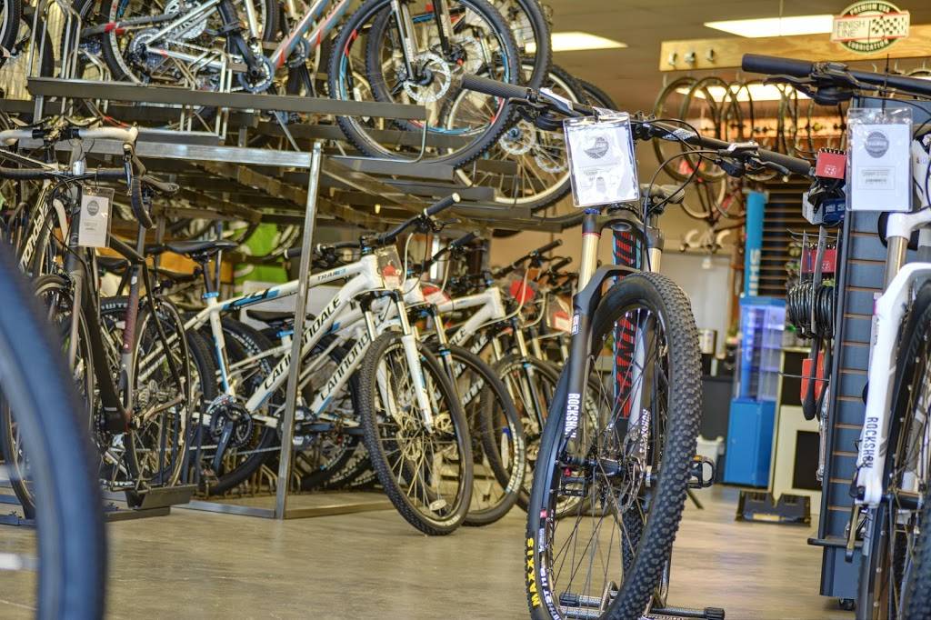 Freehub Bicycles | cafe | 1616 Woodruff Rd, Greenville, SC 29607, USA | 8642840040 OR +1 864-284-0040