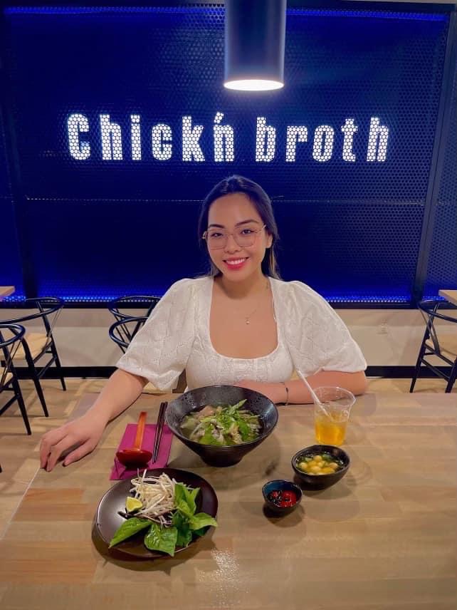 Chickn Broth | restaurant | 6757 Wilson Blvd #17, Falls Church, VA 22044, USA | 7032411894 OR +1 703-241-1894
