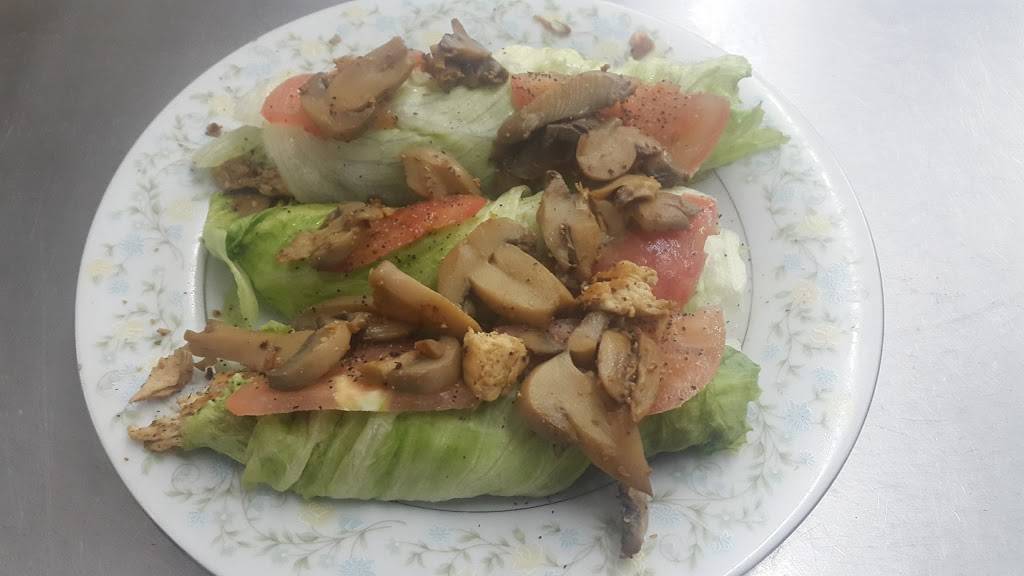 Gilberts Deli | restaurant | 1921 N. Federal Highway @B, Kwik Food Store, Boca Raton, FL 33432, USA | 5619953783 OR +1 561-995-3783