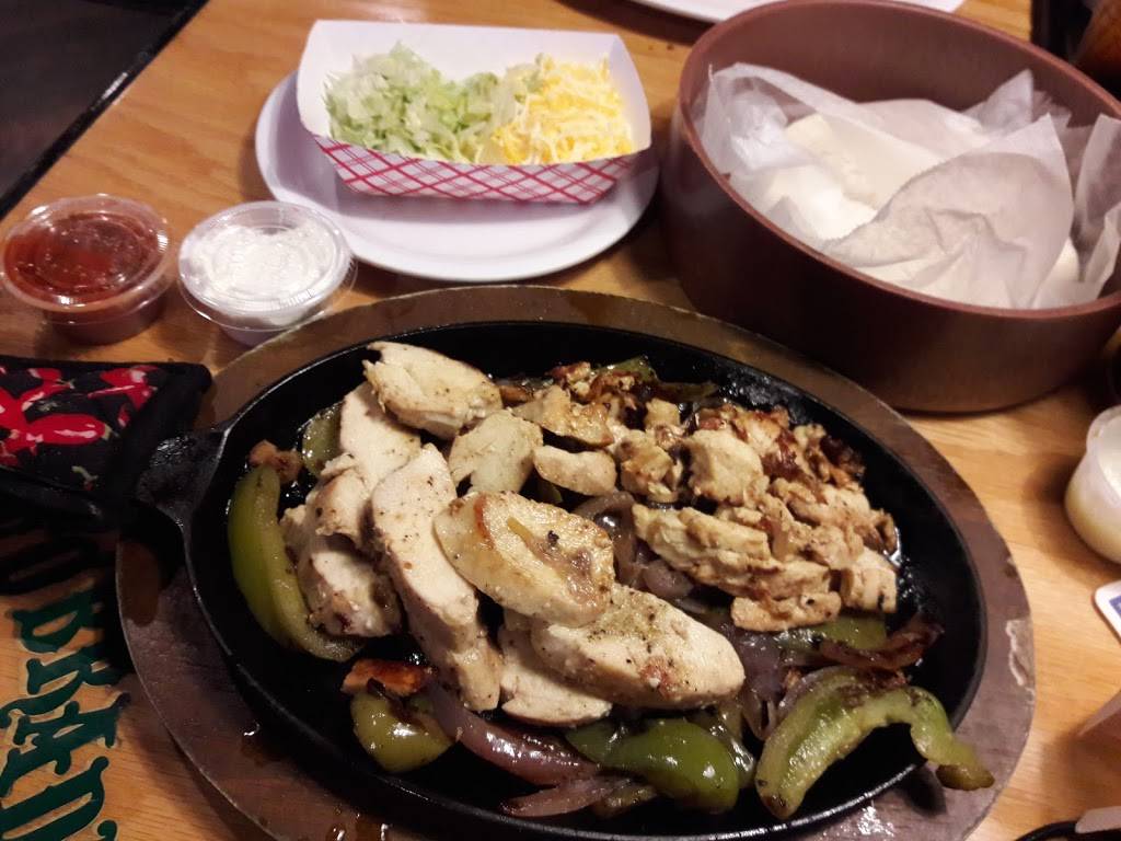 Beef O Bradys | restaurant | 102 W Polk Ave, Auburndale, FL 33823, USA | 8639680010 OR +1 863-968-0010