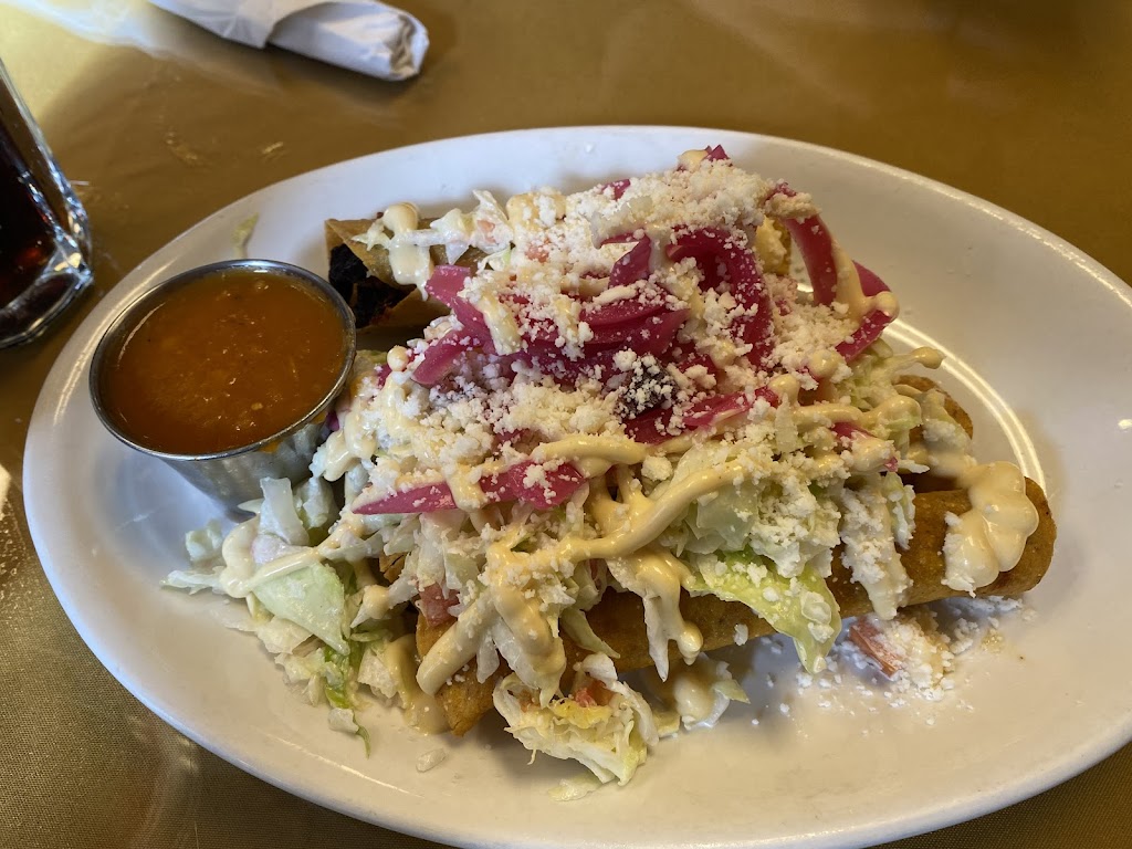 El Rincon Centroamericano | restaurant | 1530 Railroad Ave UNIT C, Rifle, CO 81650, USA | 9706659366 OR +1 970-665-9366