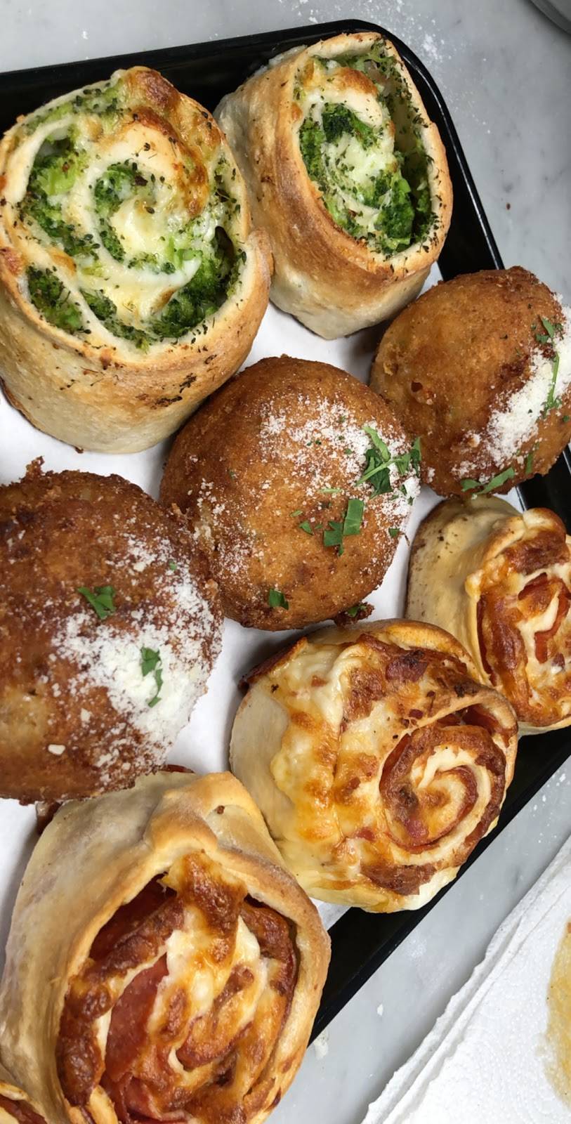 Sals of Smithtown | restaurant | 60 Terry Rd, Smithtown, NY 11787, USA | 6316565680 OR +1 631-656-5680