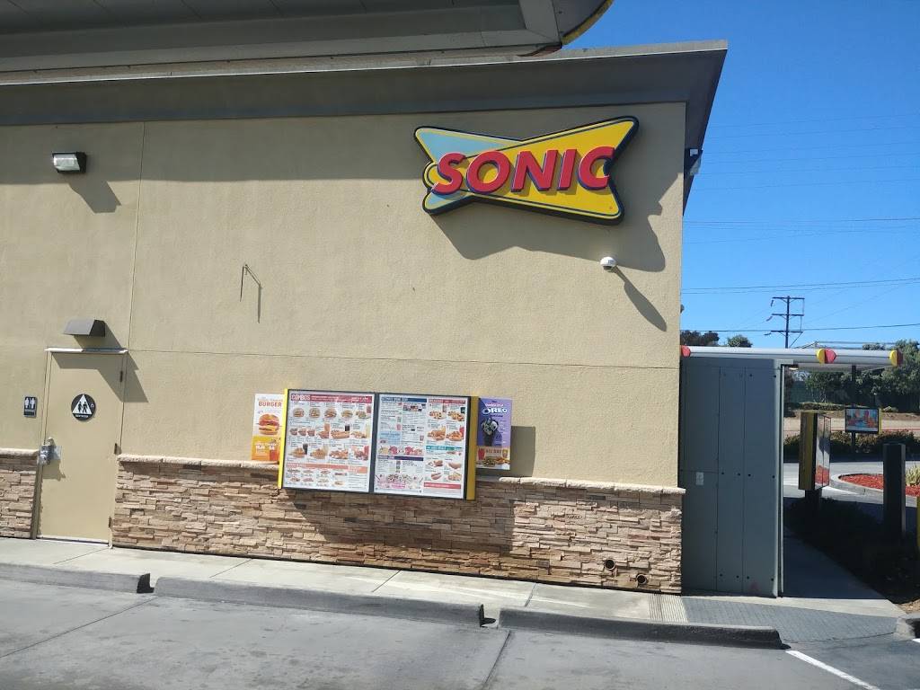 Sonic Drive-In | restaurant | 3007 Highland Ave, National City, CA 91950, USA | 6193360000 OR +1 619-336-0000