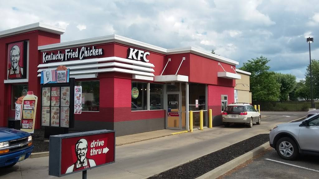 KFC | restaurant | 116 W McCauley Dr, Uhrichsville, OH 44683, USA | 7409224800 OR +1 740-922-4800