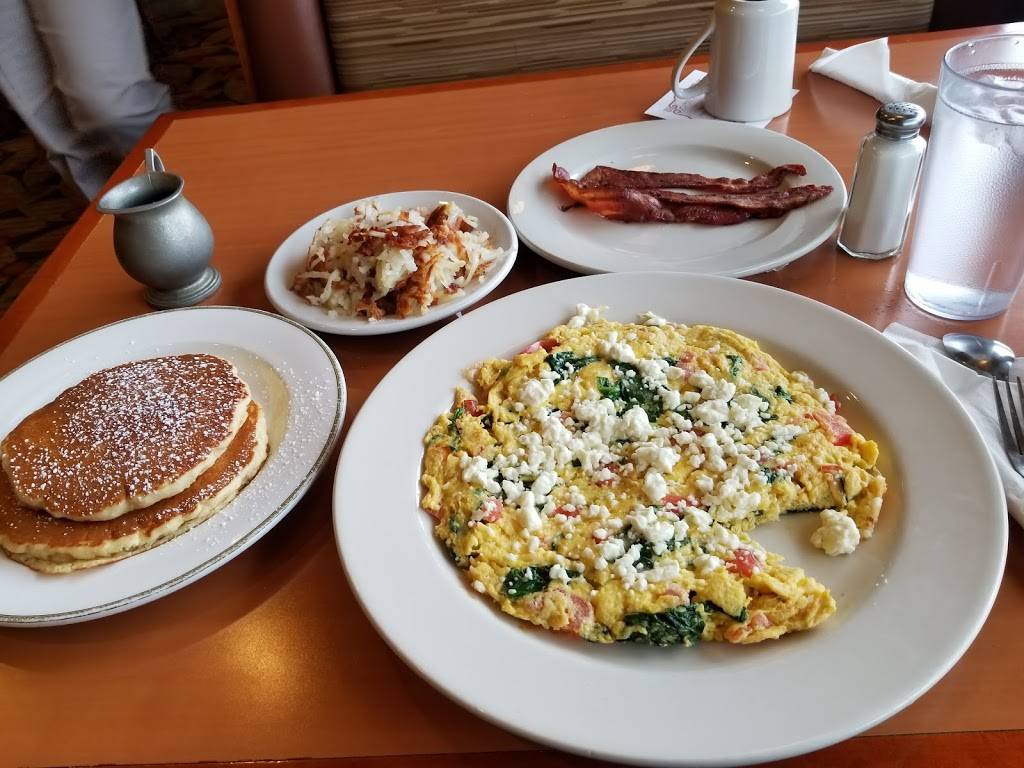 Rainbow Pancake House and Restaurant | restaurant | 1229 S Main St, Algonquin, IL 60102, USA | 2246789526 OR +1 224-678-9526