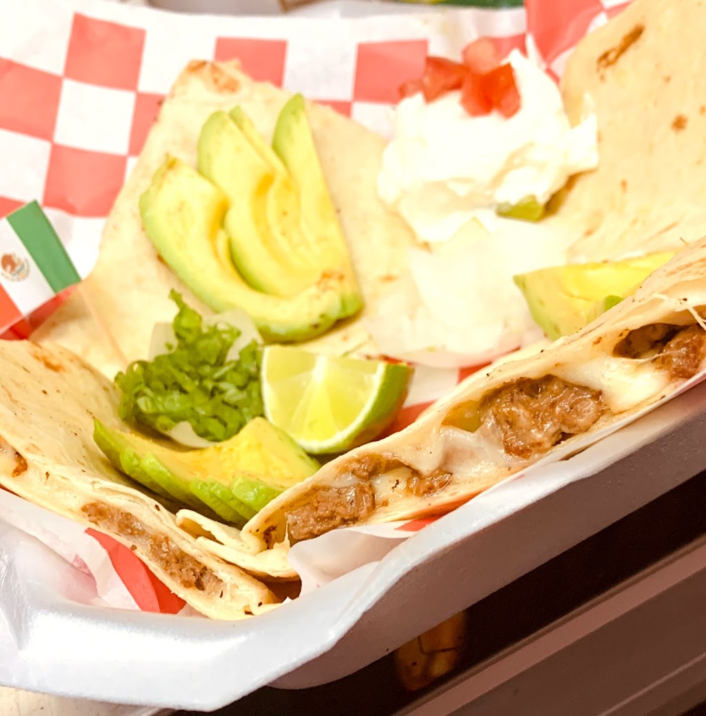 El Lugar Comida de Mexico | restaurant | 446 Cupples Rd, San Antonio, TX 78237, USA | 2109001616 OR +1 210-900-1616