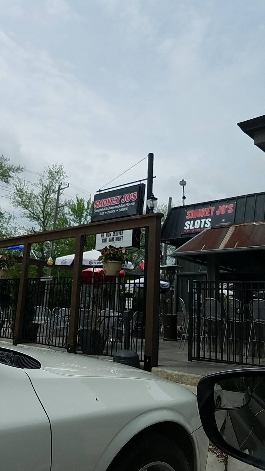 Old Town Tap | restaurant | 475 W Burville Rd, Crete, IL 60417, USA | 7086729616 OR +1 708-672-9616