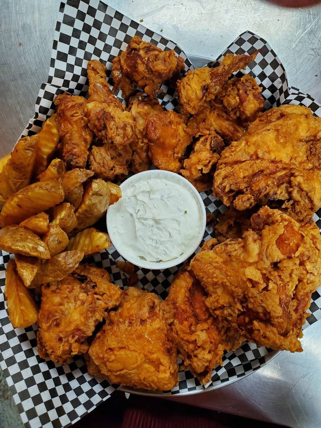 Kulas | restaurant | 114 Greene St, Walker, IA 52352, USA | 3194484888 OR +1 319-448-4888