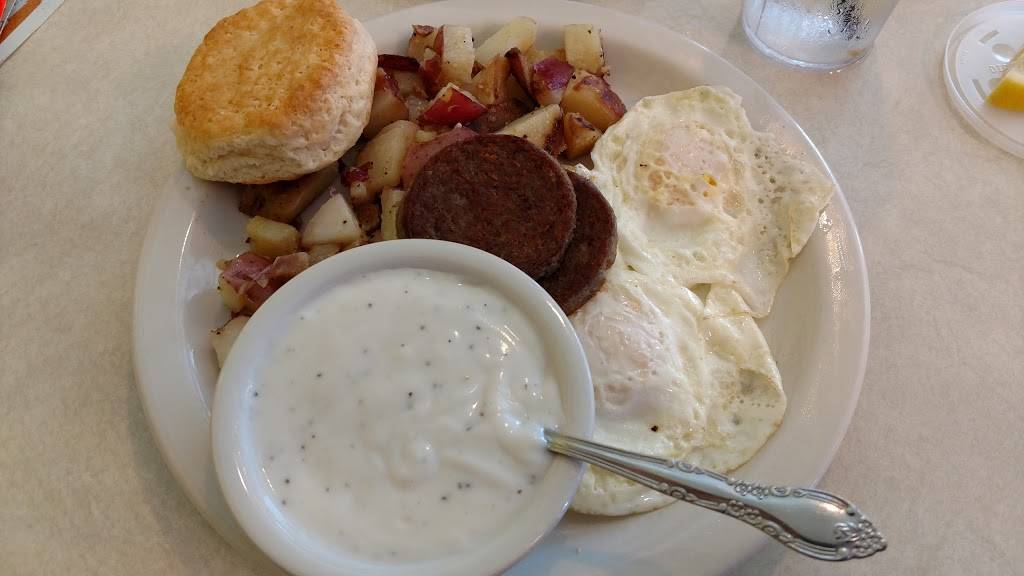 Family Ties Restaurant | restaurant | 904 Webb Ave, Crossville, TN 38555, USA | 9314565141 OR +1 931-456-5141