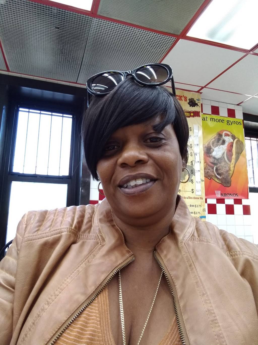 Chucks Cafe | restaurant | 551 Hamilton Ave, Trenton, NJ 08609, USA | 6093922022 OR +1 609-392-2022