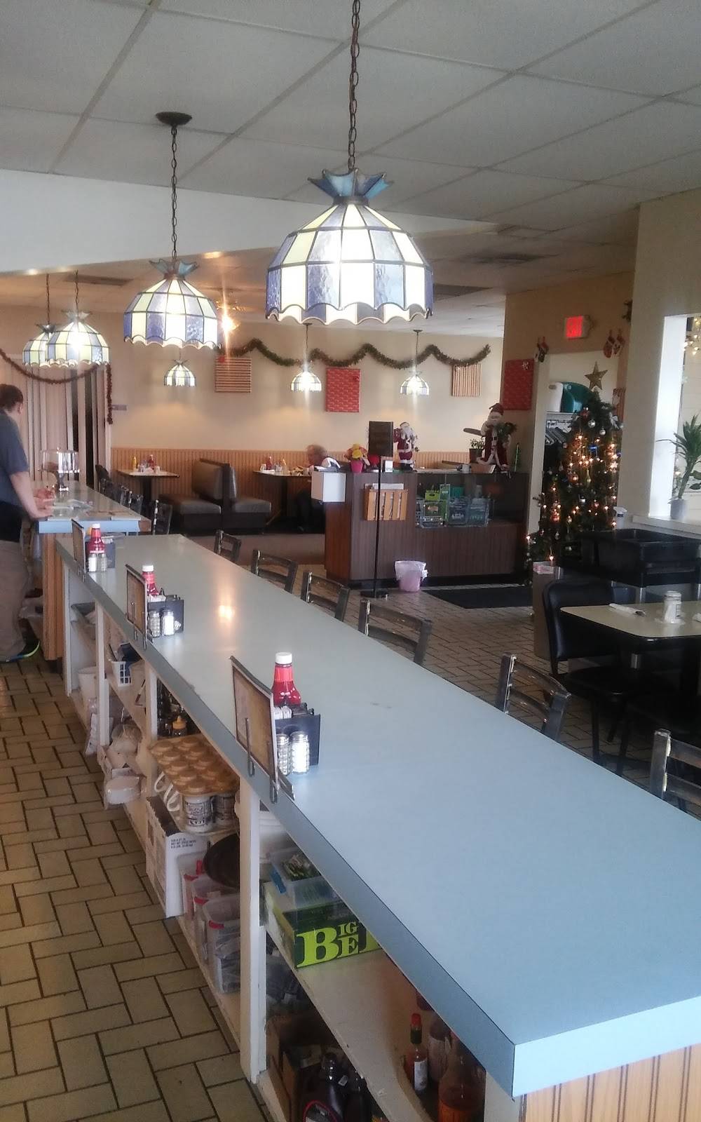 Karys Family Restaurant | restaurant | 1652, 1025 Orchard Dr, Seymour, WI 54165, USA | 9208331120 OR +1 920-833-1120