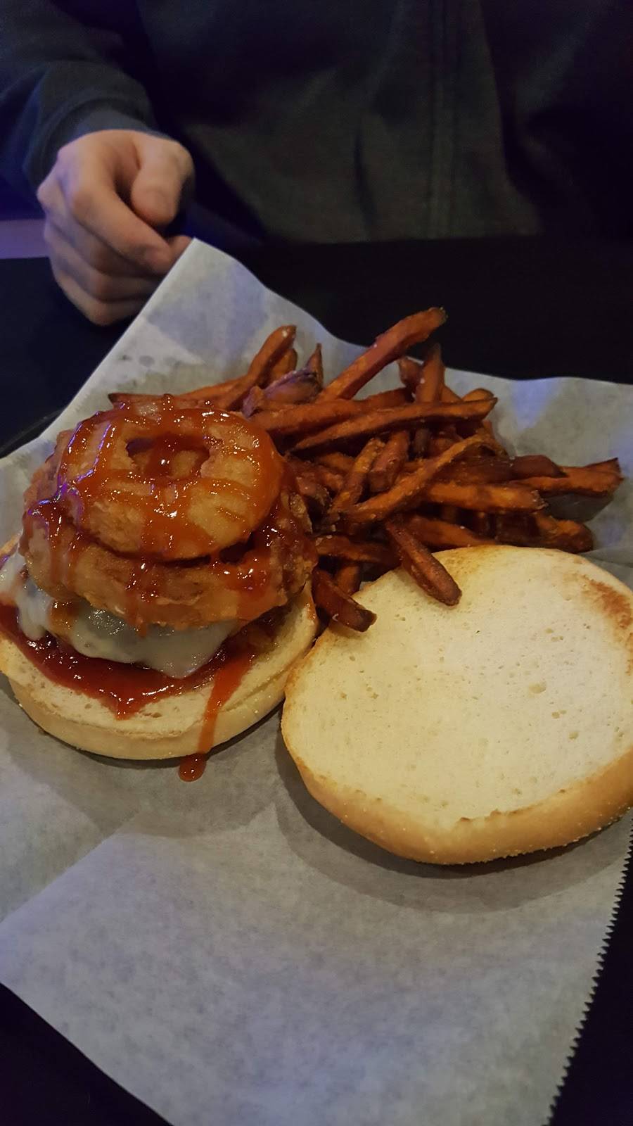 3D Restaurant and Bar | restaurant | 16 Eden Ave, Southington, CT 06489, USA | 8602760088 OR +1 860-276-0088