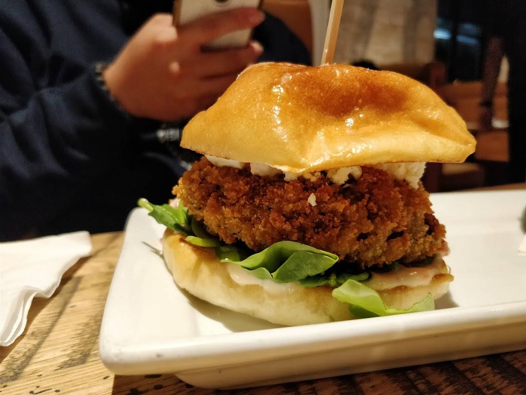 Kelseys Original Roadhouse | restaurant | 9855 Jane St, Maple, ON L6A 3N9, Canada | 9054171370 OR +1 905-417-1370