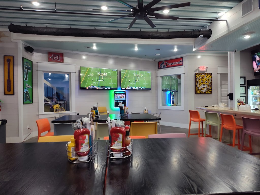 Rags To Riches Of Bay St Louis | restaurant | 200 S Beach Blvd, Bay St Louis, MS 39520, USA | 2283443032 OR +1 228-344-3032