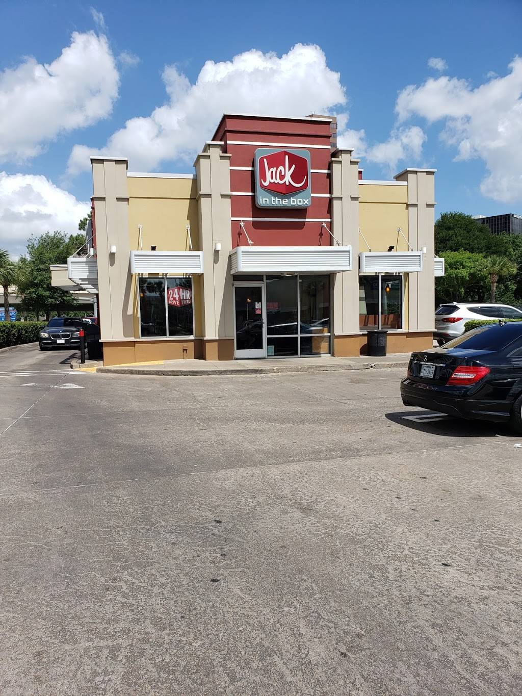 Jack in the Box | restaurant | 4550 San Felipe St, Houston, TX 77027, USA | 7136265771 OR +1 713-626-5771