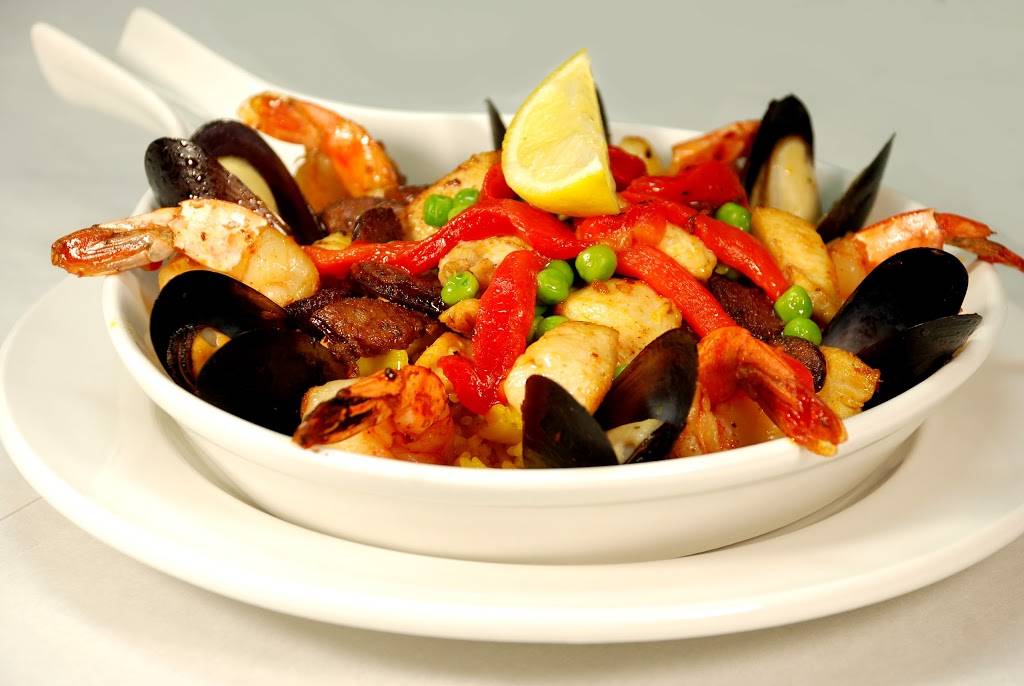 Cabana Lounge | restaurant | 1124 W Yosemite Ave, Manteca, CA 95337, USA | 2096298290 OR +1 209-629-8290