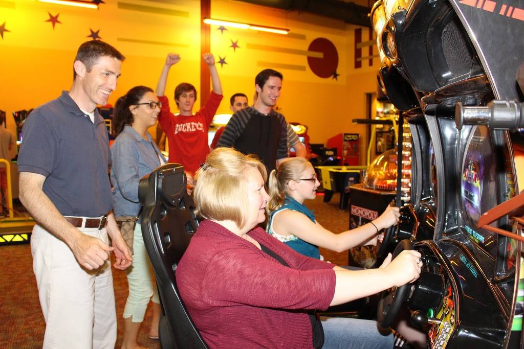 Glo-Bowl Fun Center | restaurant | 101 Franks Rd, Marengo, IL 60152, USA | 8155682695 OR +1 815-568-2695