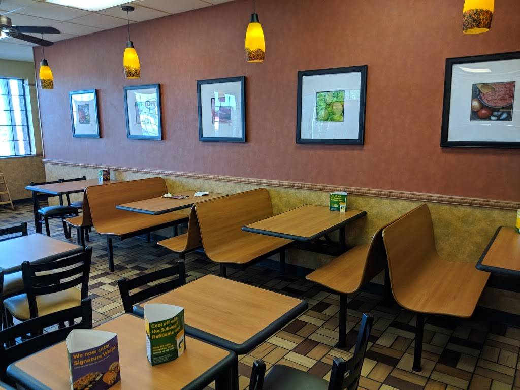 Subway Restaurants | restaurant | 28 NW 67th St, Lawton, OK 73505, USA | 5805360400 OR +1 580-536-0400