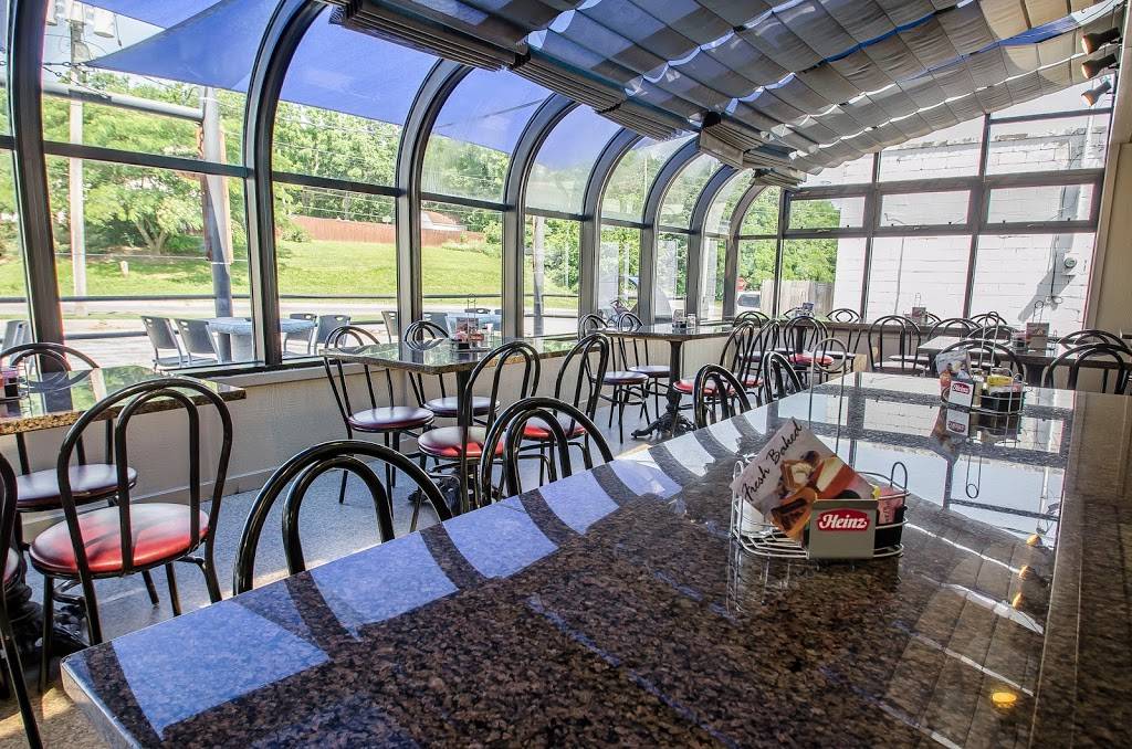 Big Q Barbeque | restaurant | 2117 S 34th St, Kansas City, KS 66106, USA | 9133626980 OR +1 913-362-6980