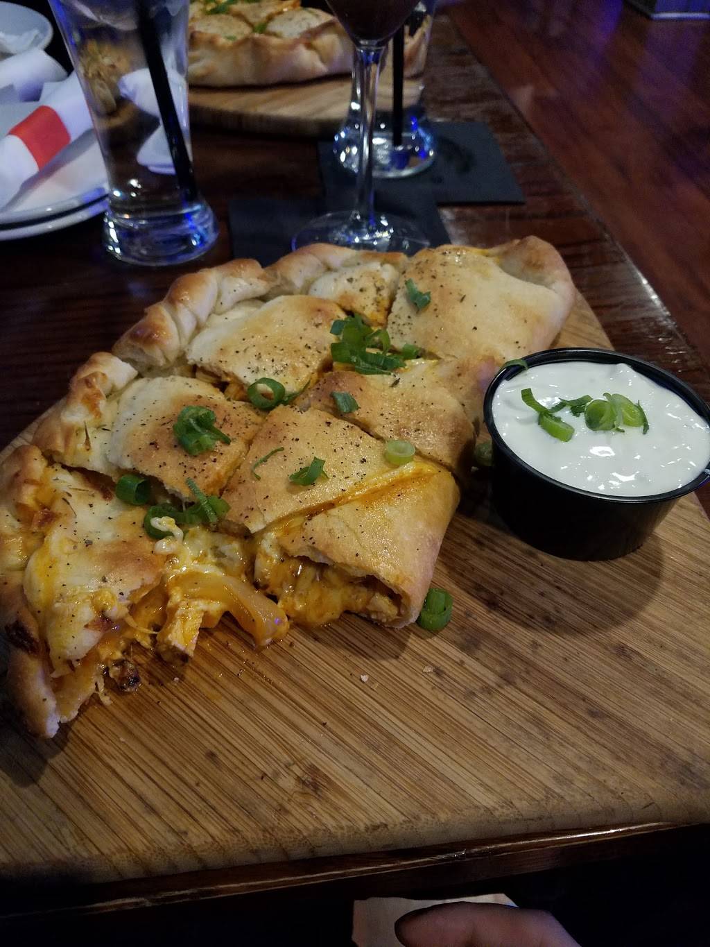 Red Stone Grill | restaurant | 120 Chestnut St, North Attleborough, MA 02760, USA | 5086951942 OR +1 508-695-1942