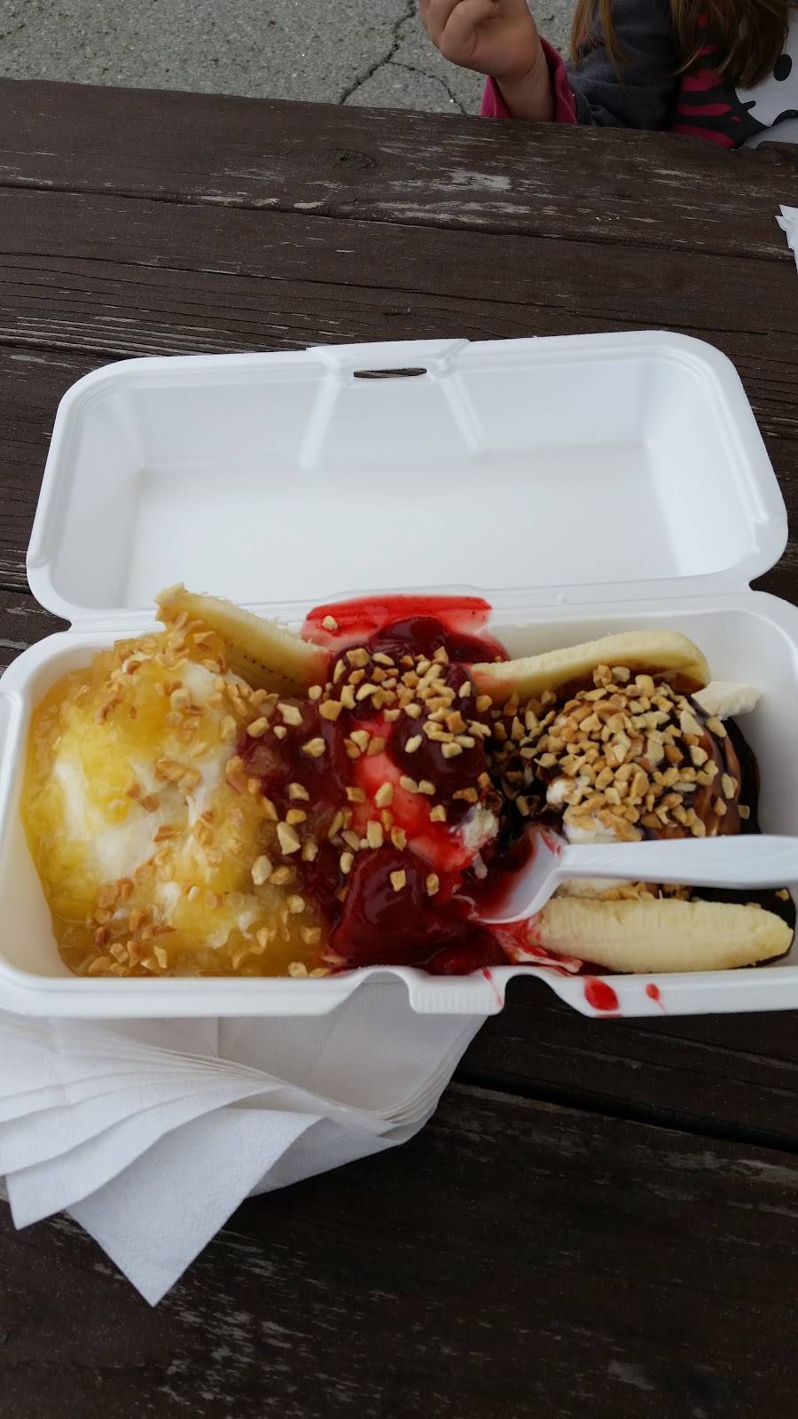 Twister | restaurant | 44 Steubenville Pike, Burgettstown, PA 15021, United States | 7247293038 OR +1 724-729-3038