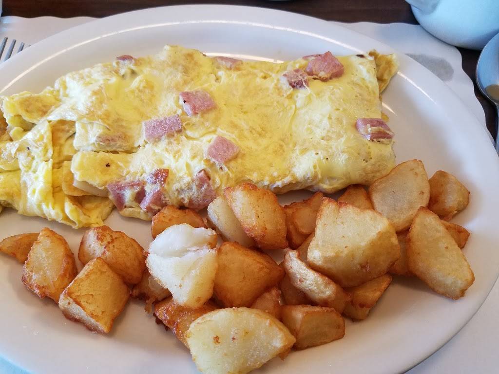 The Brookwood Cafe | restaurant | 3133 Quakerbridge Rd, Hamilton Township, NJ 08619, USA | 6098902120 OR +1 609-890-2120