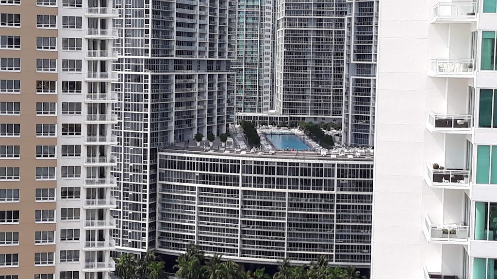 Burger Love | meal delivery | 645 Brickell Key Dr, Miami, FL 33131, USA | 7865022497 OR +1 786-502-2497