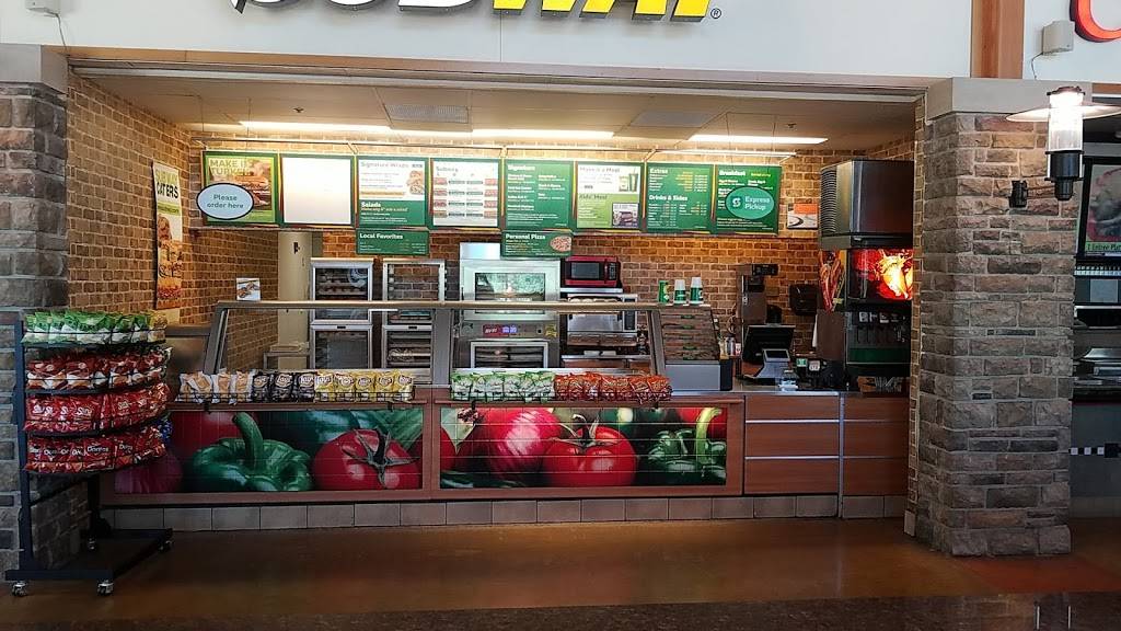 Subway Restaurants | restaurant | 11211 120th Ave, Pleasant Prairie, WI 53158, USA | 2628576094 OR +1 262-857-6094
