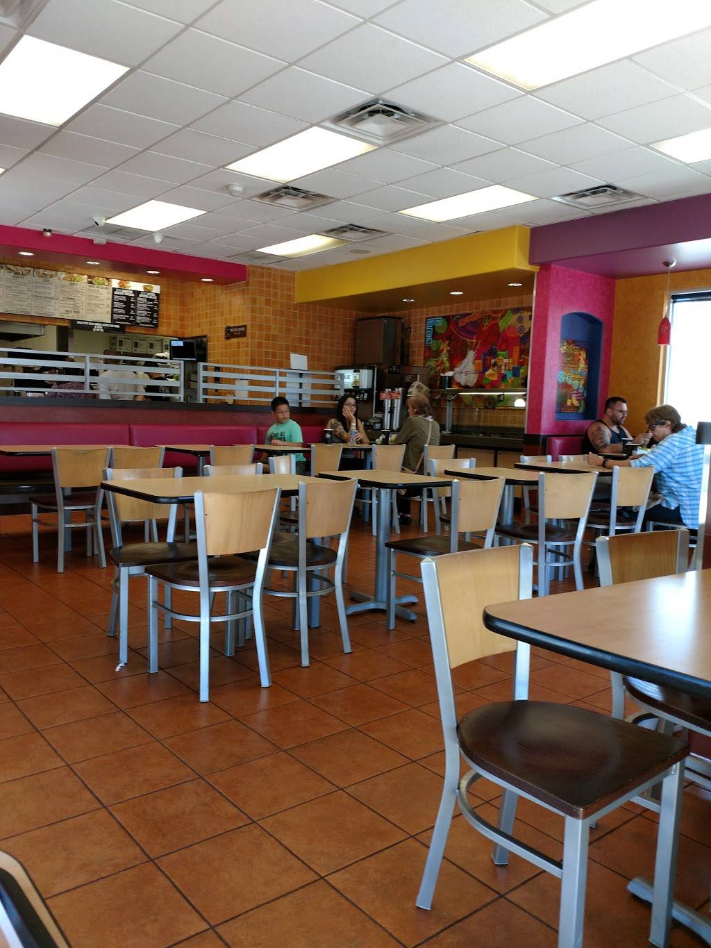 El Pollo Loco | restaurant | 1881 S San Jacinto Ave, San Jacinto, CA 92583, USA | 9514876622 OR +1 951-487-6622