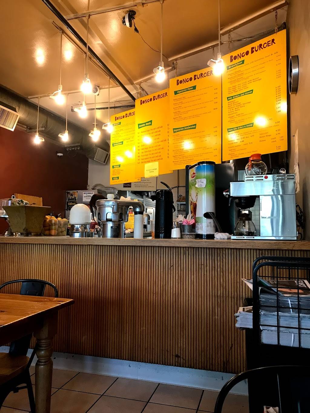 Bongo Burger | restaurant | 2154 Center St, Berkeley, CA 94704, USA | 5105487700 OR +1 510-548-7700