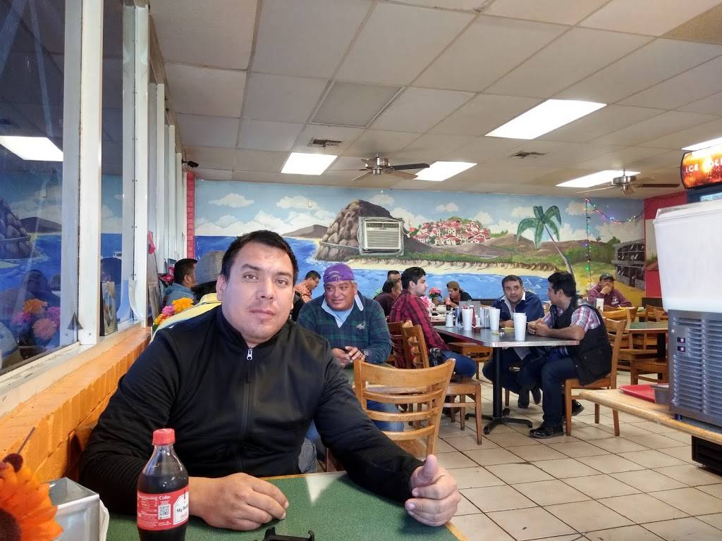 Taqueria Sahvayo | restaurant | 2915 Market St, Baytown, TX 77520, USA | 8325562000 OR +1 832-556-2000