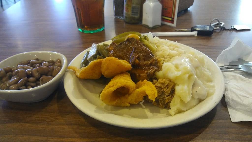 The Paredes Family Restaurant | restaurant | 2023, 304 W Broad St, Mineola, TX 75773, USA | 9035692424 OR +1 903-569-2424