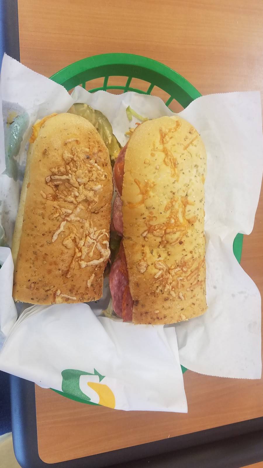 Subway Restaurants | restaurant | 322 E Brown Rd #105, Mesa, AZ 85201, USA | 4808900305 OR +1 480-890-0305