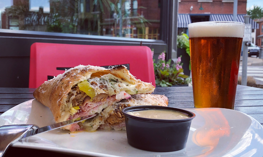 Sauce on the Side | restaurant | 130 S Pennsylvania St #2, Indianapolis, IN 46204, USA | 3177572859 OR +1 317-757-2859