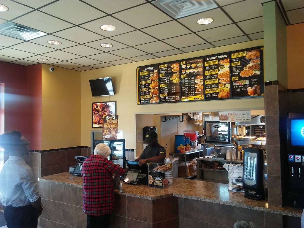 Golden Chick | meal takeaway | 3001 Altamesa Blvd, Fort Worth, TX 76133, USA | 8172945200 OR +1 817-294-5200