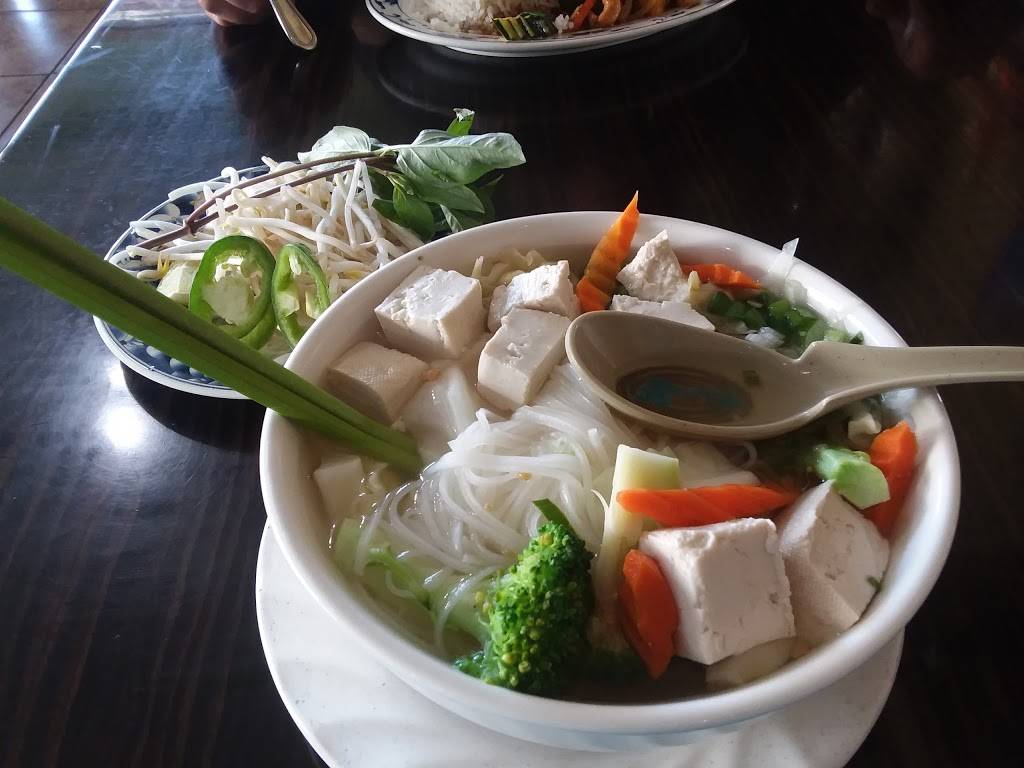 Pho Noodle House | restaurant | 1898 Bird St, Oroville, CA 95965, USA | 5305329630 OR +1 530-532-9630