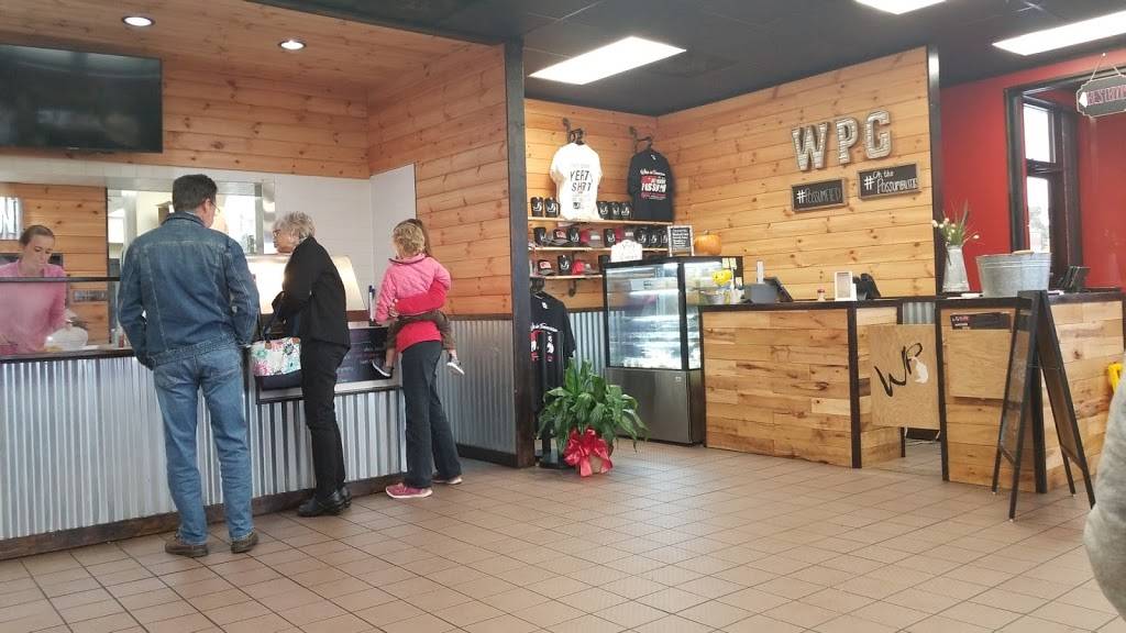 SPARTA White Possum Grille | restaurant | 171 Mose Dr, Sparta, TN 38583, USA | 9317381010 OR +1 931-738-1010