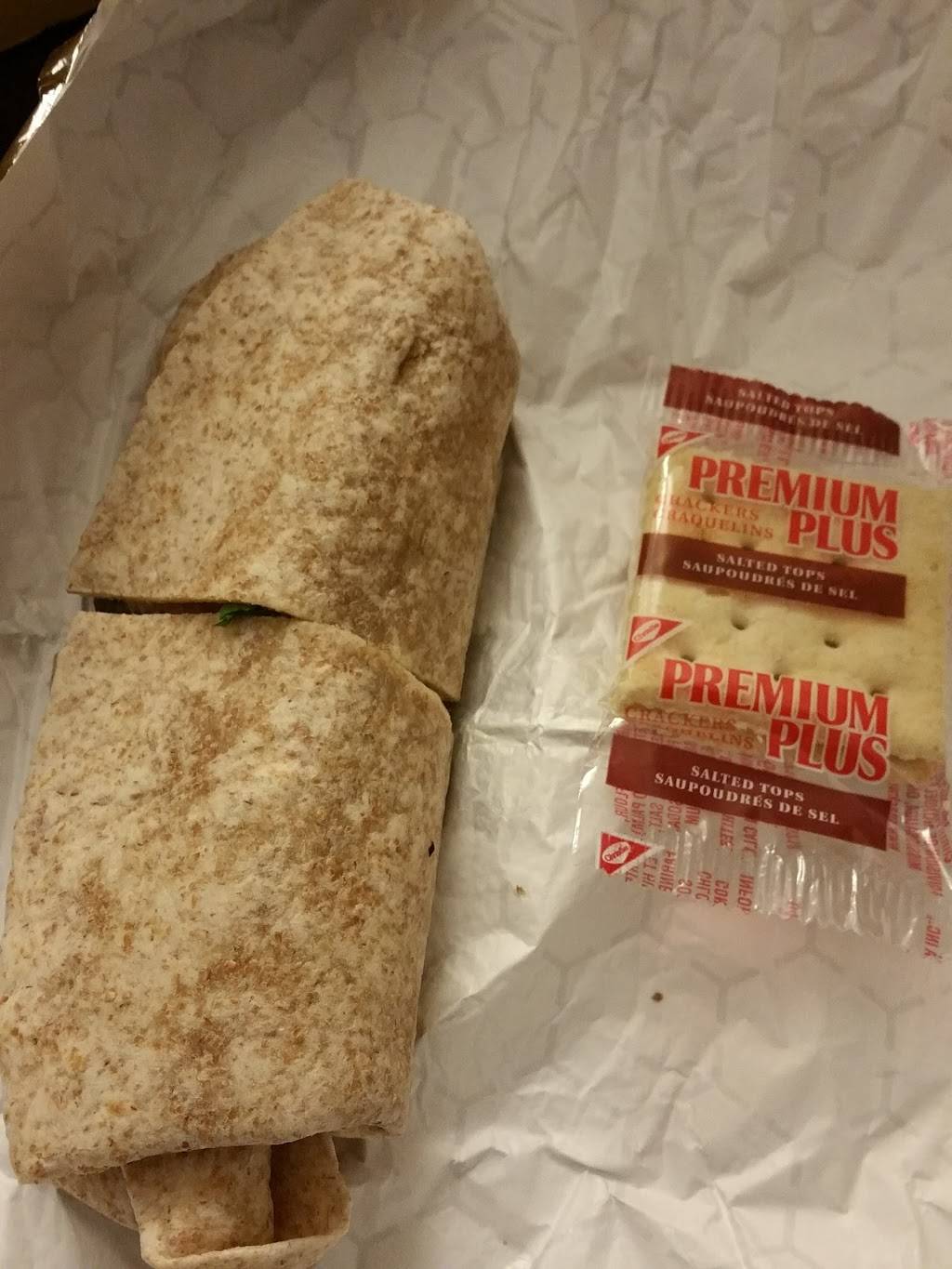 St-Hubert Express | restaurant | 4010 Riverside Dr, Ottawa, ON K1V 2E8, Canada | 6137399995 OR +1 613-739-9995