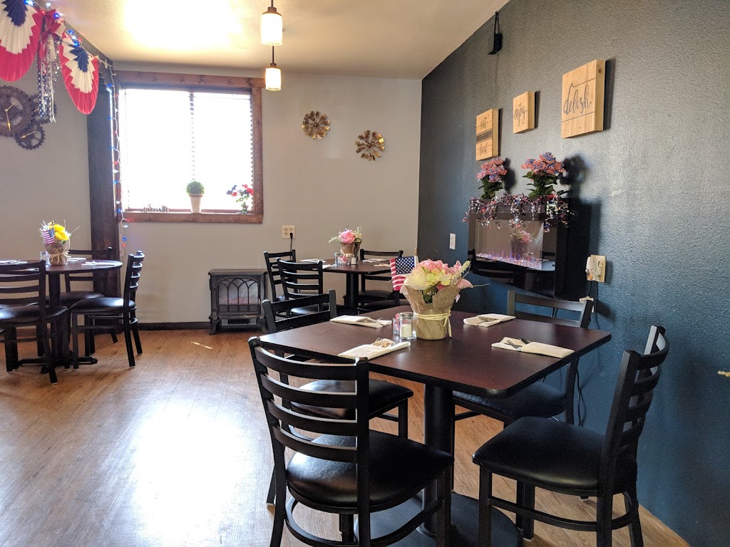 Franks Eats & Sweets | restaurant | 2366 NM-522, Questa, NM 87556, USA | 5755862303 OR +1 575-586-2303