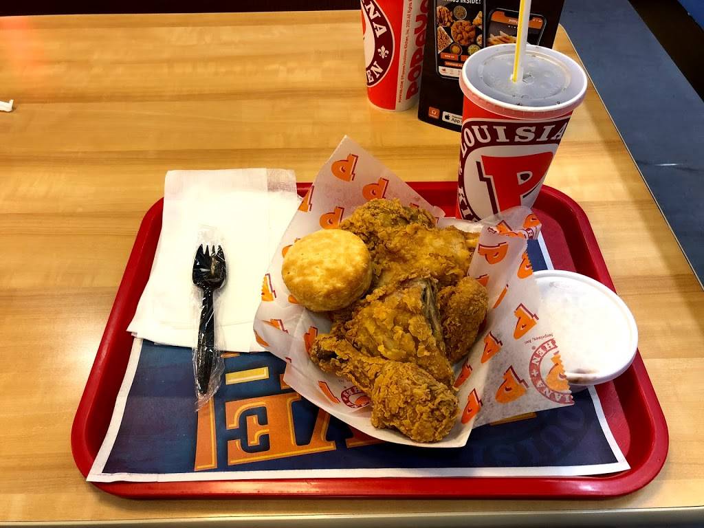 Popeyes Louisiana Kitchen | restaurant | 509 N Hollywood Way, Burbank, CA 91505, USA | 8189532831 OR +1 818-953-2831